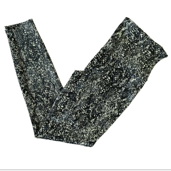 Snakeskin Spanx leggings - Picture 4 of 5